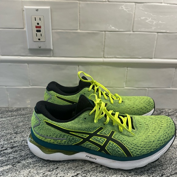 Men’s Asics Nimbus 24 Size 12 - Picture 5 of 10